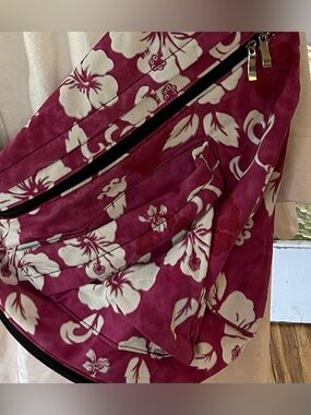 ALOHA Hawaiian Crossbody Sling Bag Magenta Hibiscus Print Large Travel Hobo Tote